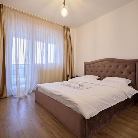 Cozy Collection Apartments At Palas Mall Iasi Buitenkant foto
